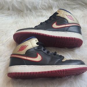 Air Jordan High-Top Sneakers Sise 6y